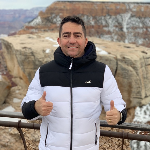 Meet your Posher, Thiago - Picture 1 of 1